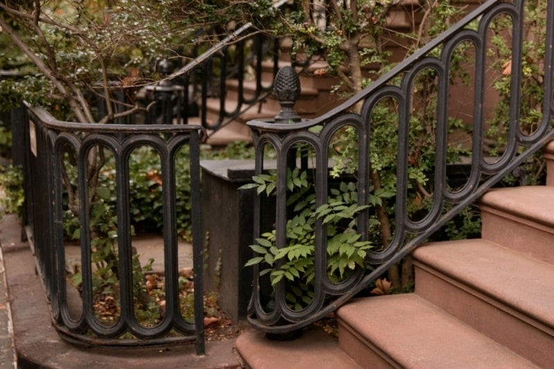 Металлические перила для лестниц