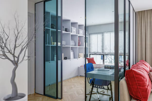 Стеклянная стена