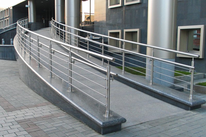 Пандус из нержавеющей стали