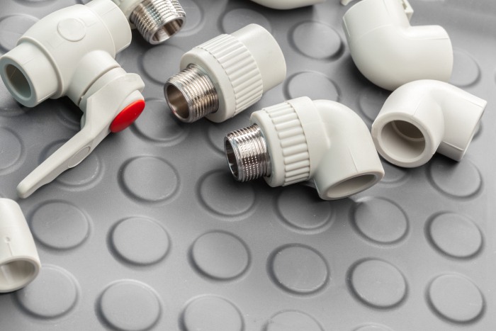 Хомуты сантехнические: какие виды существуют и как ими пользоваться?