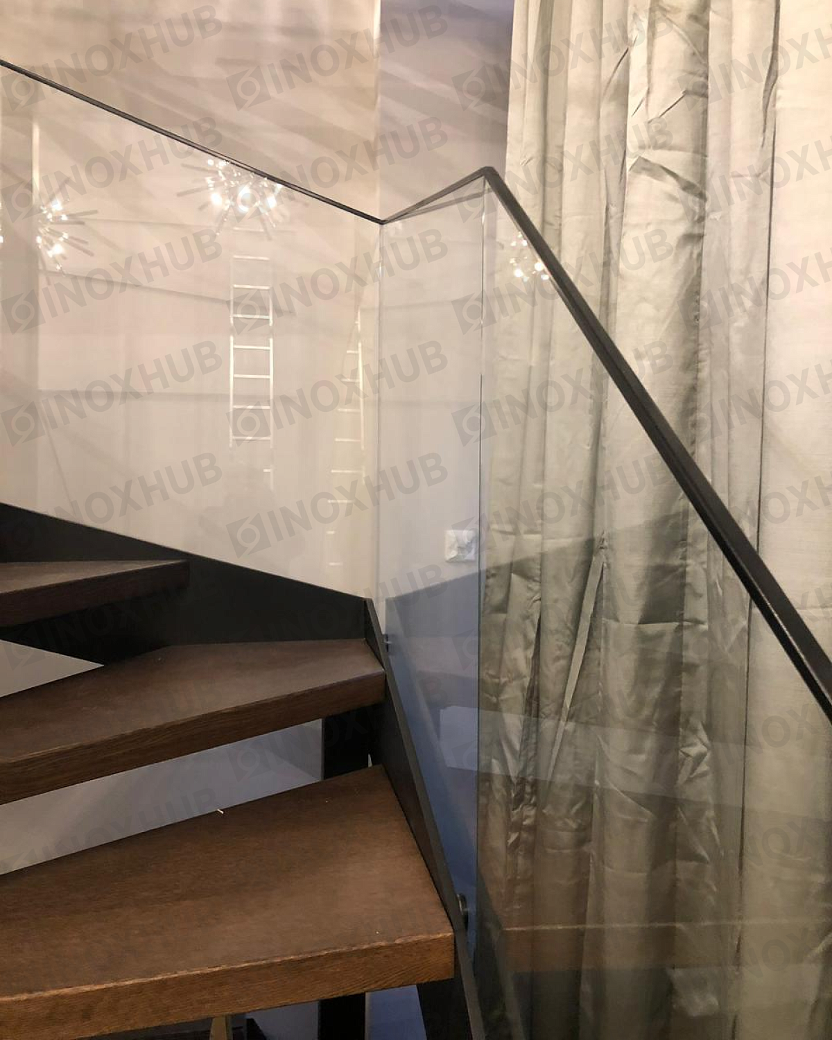 Проект лестничные перила в частных домах ООО "Альбион Гласс"