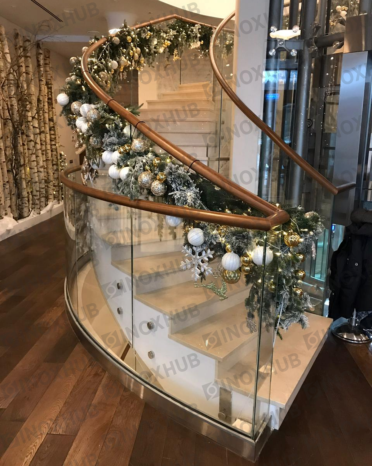 Проект лестничные перила в частных домах ООО "Альбион Гласс"